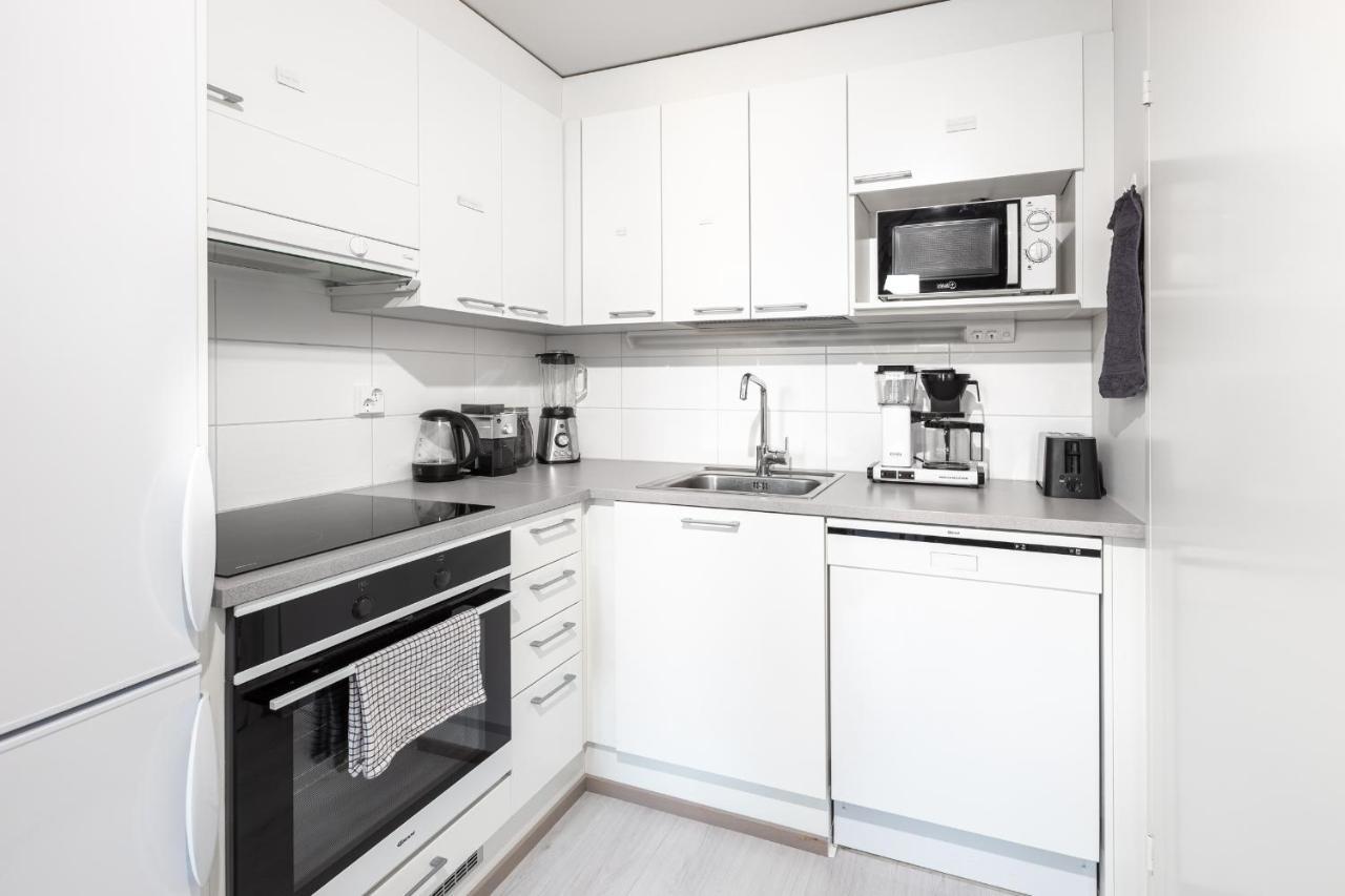 Valoisa Parvekkeellinen Kaksio, Oma Parkkipaikka Apartman Tampere Kültér fotó