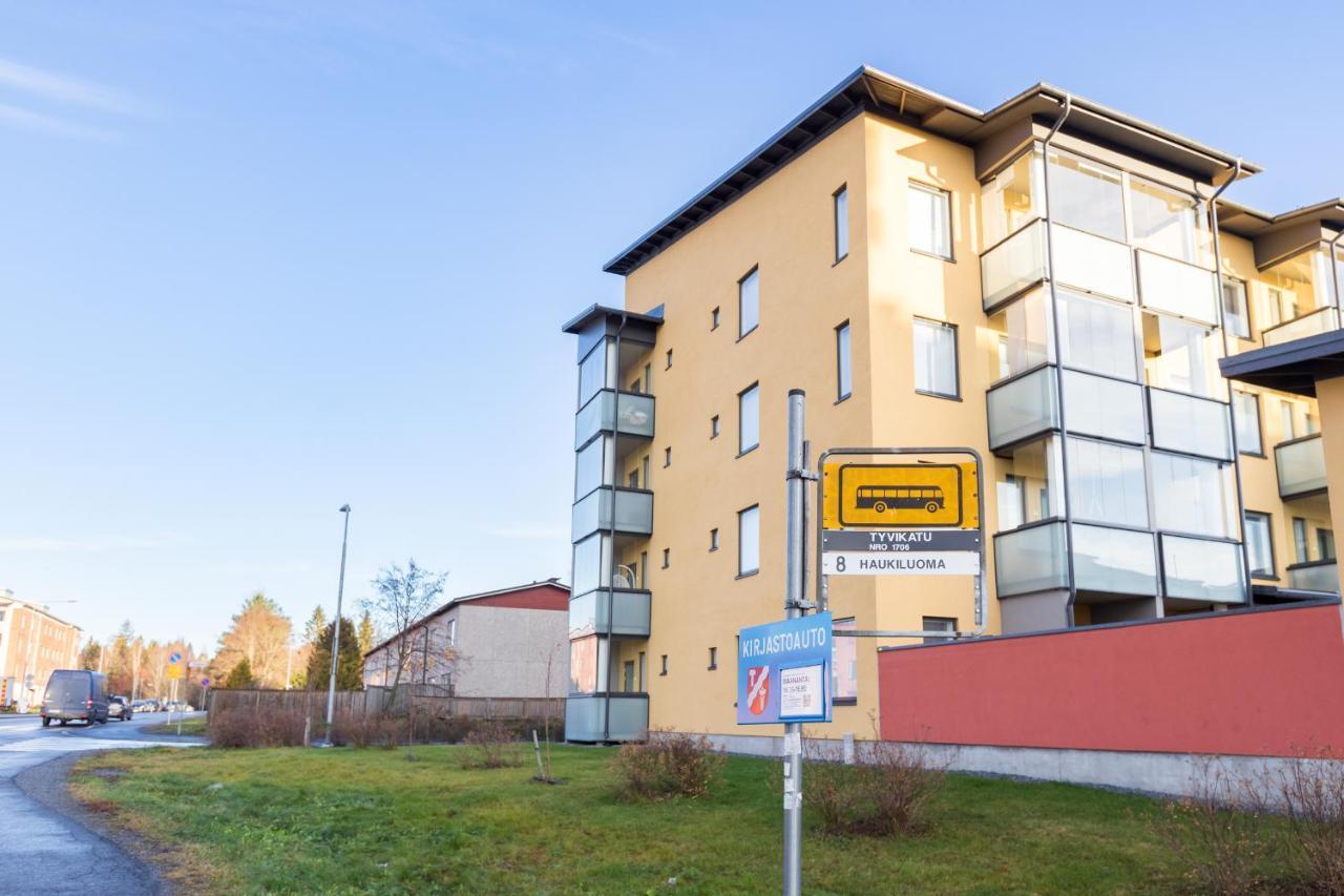 Valoisa Parvekkeellinen Kaksio, Oma Parkkipaikka Apartman Tampere Kültér fotó